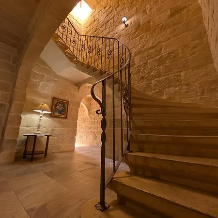 Vila Ta' Gigi Retreat For 10, 5 Bedroom With Views! *