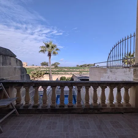 Ta' Gigi Retreat For 10, 5 Bedroom With Views! Villa *